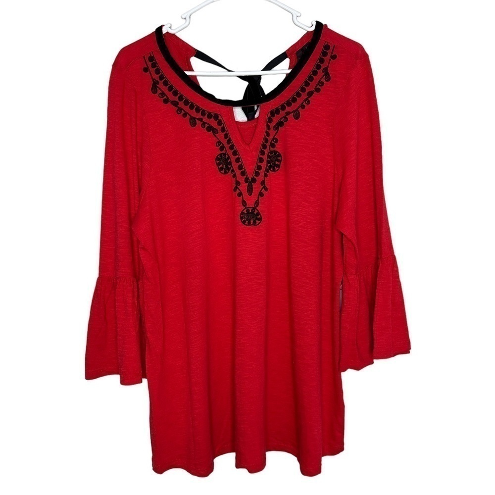 NEW Directions Curvy Size 12 Red Black Embroidered Top W/Bell Sleeve